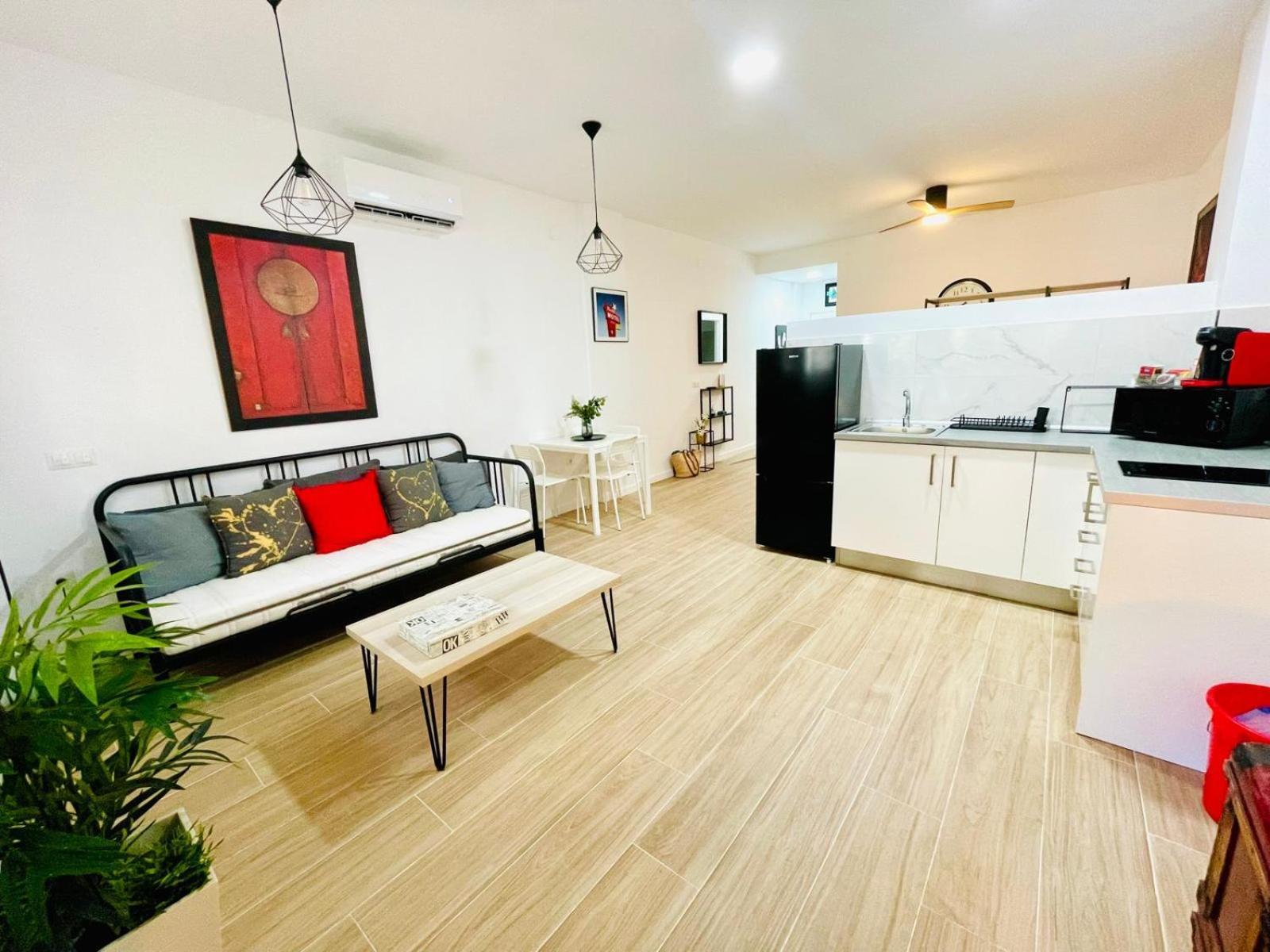 Completo Y Bello Apartamento En มาลากา ภายนอก รูปภาพ